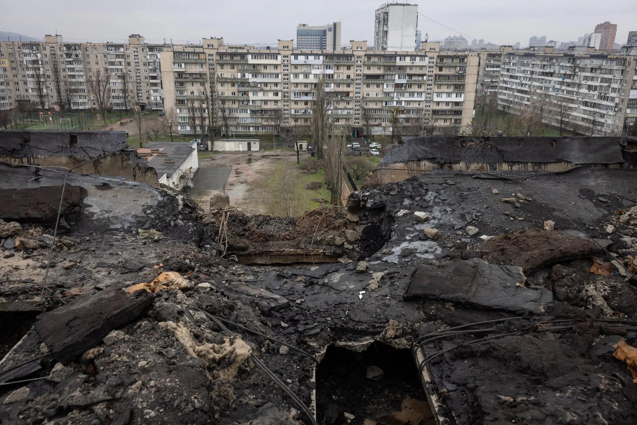 Дах квартири Людмили Заруцької після страйку.